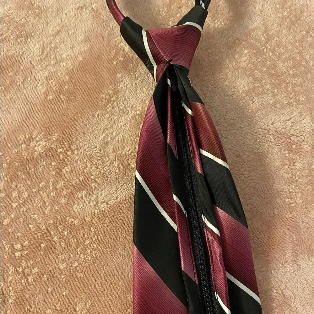 George Elegant Black and Red Striped Tie